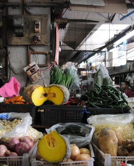 Huai Khwang Market